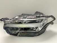 Vendo farol direito e esquerdo para VOLVO XC90 ano 2016 em diante