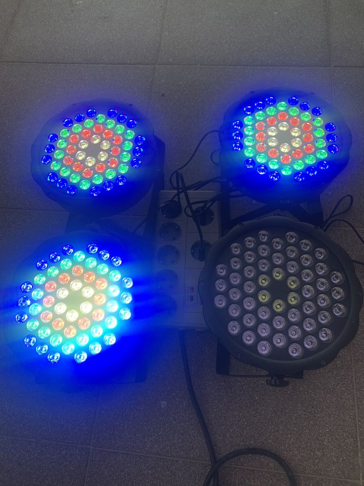 4 projetores dmx 54 leds