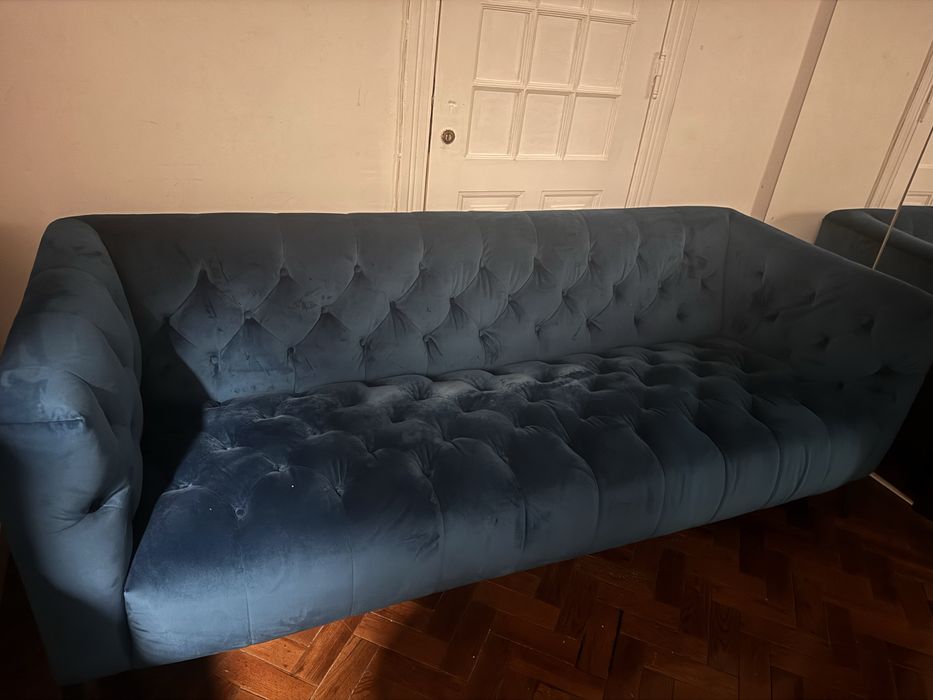 vemdo sofa semi novo perfeito pouco uzo em camusa azul escuro