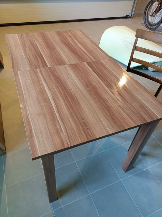 Stół do jadalni 140/180 cm na 80 cm + 4 krzesła