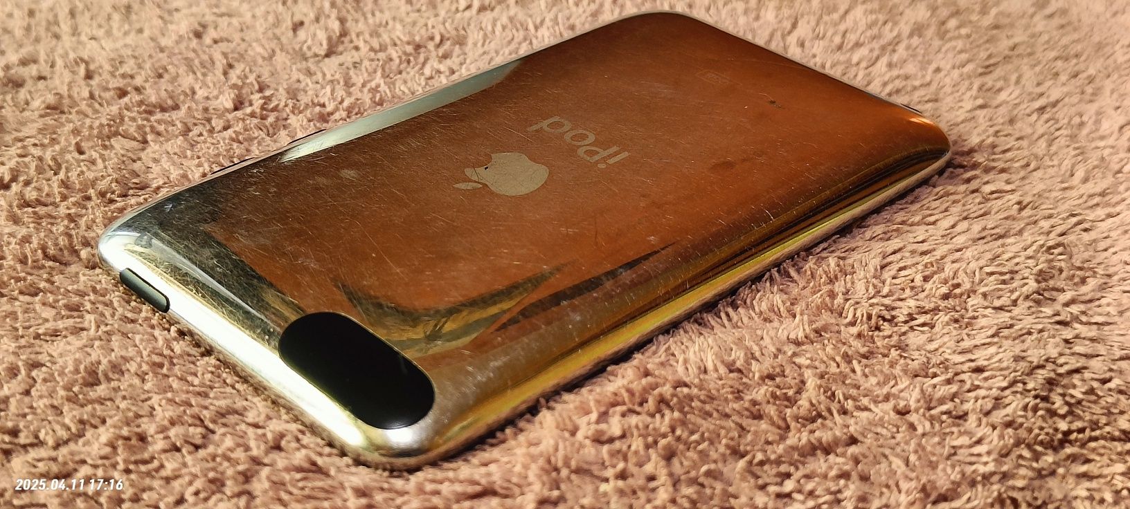Apple iPod Touch 3Gen. 32gb. (MC008LL)