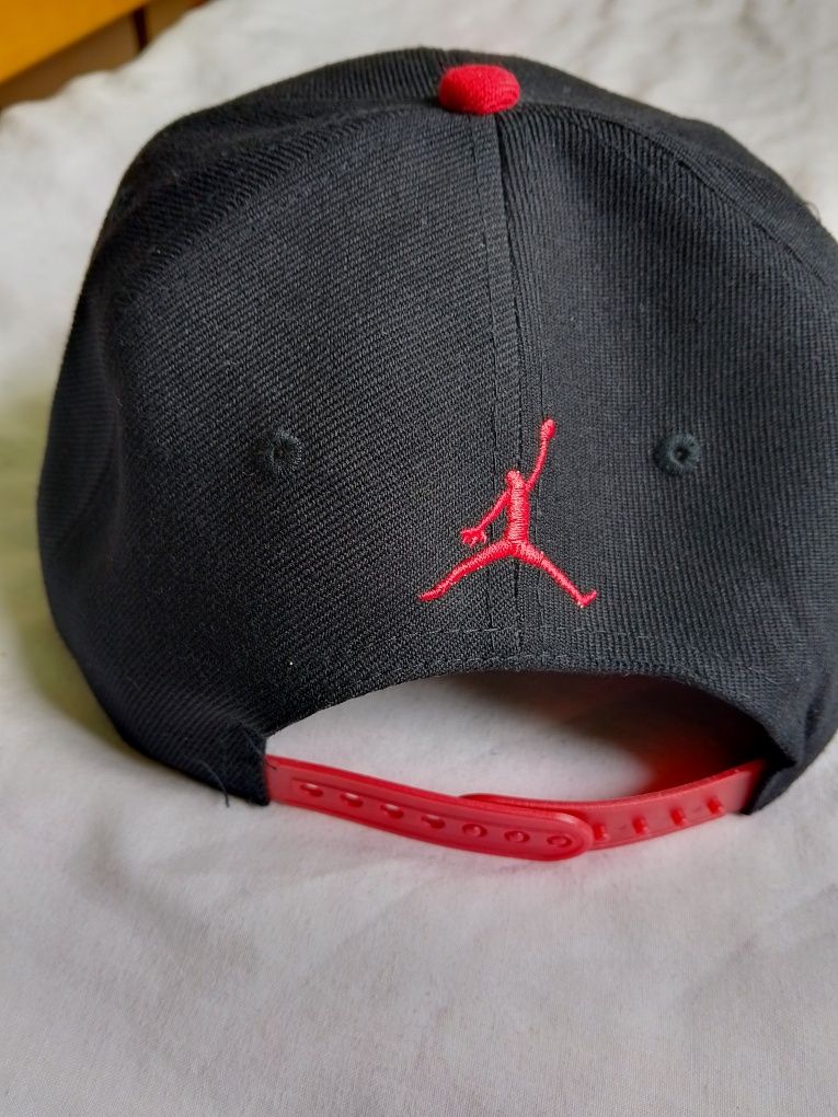 Снэпбэк бейсболка JORDAN new era