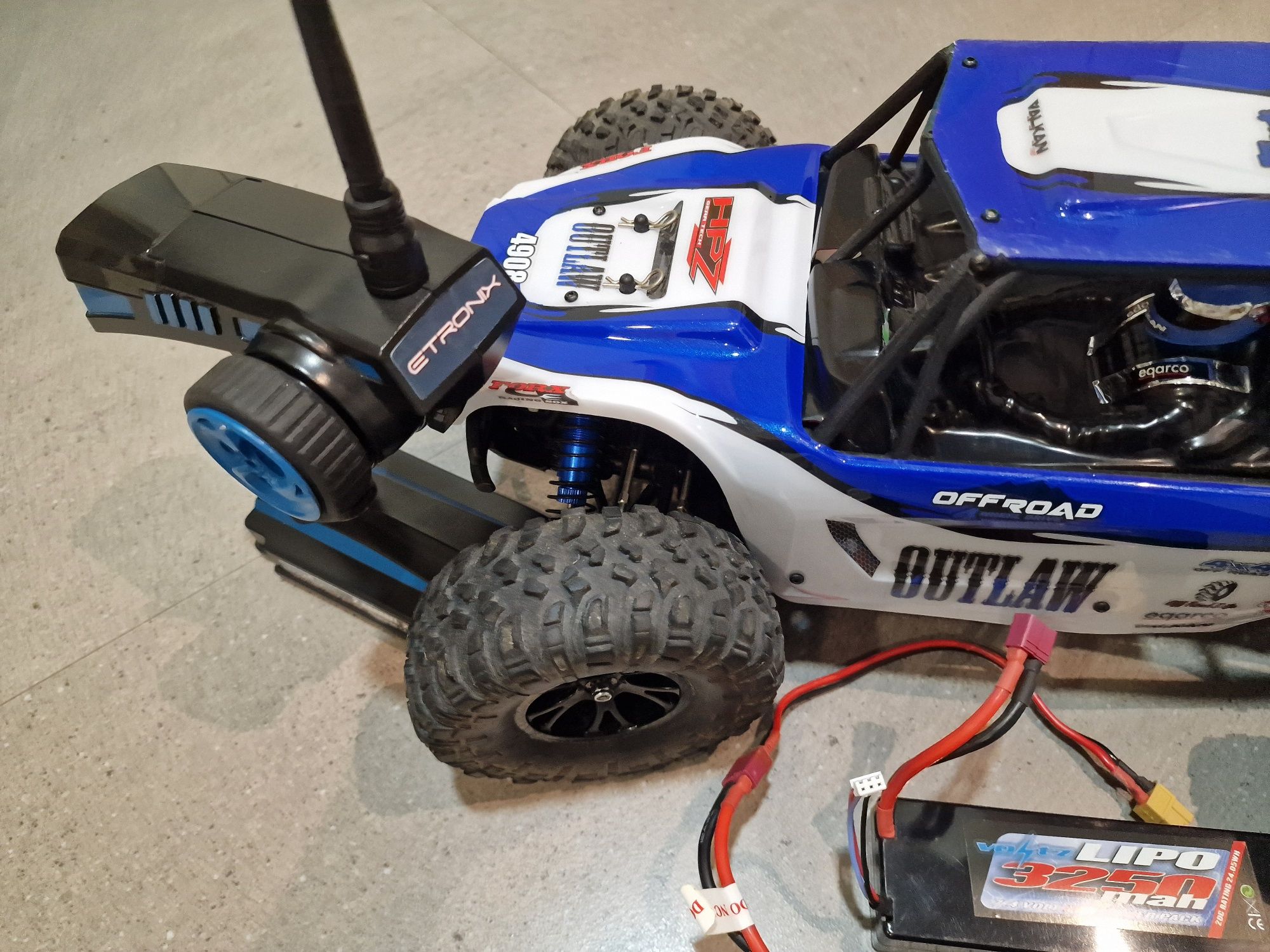 RC FTX OUTLAW 1/10 BRUSHLESS 4WD ULTRA-4 RTR BUGGY  c/ 2 baterias Lipo