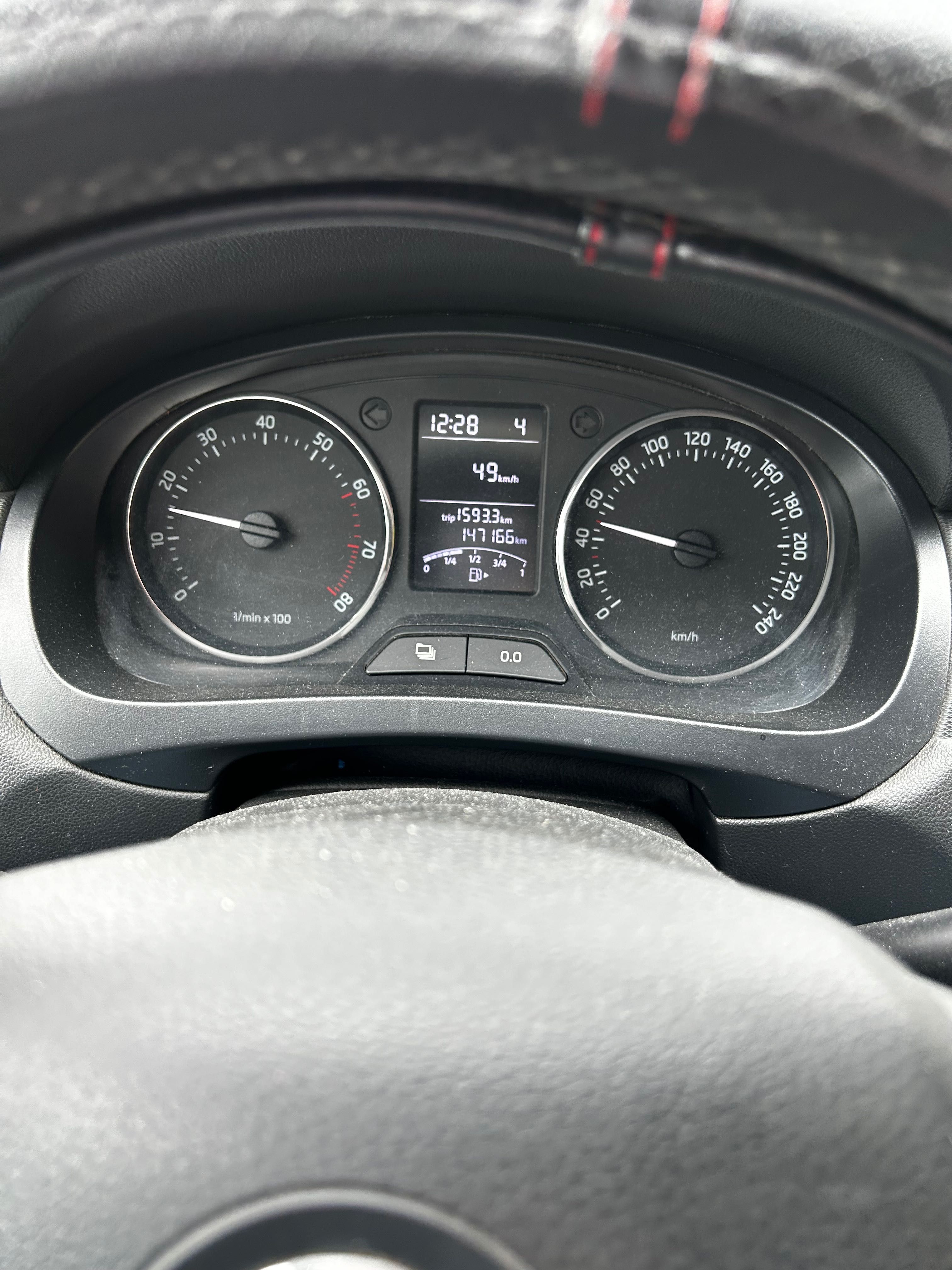 Авто skoda rapid