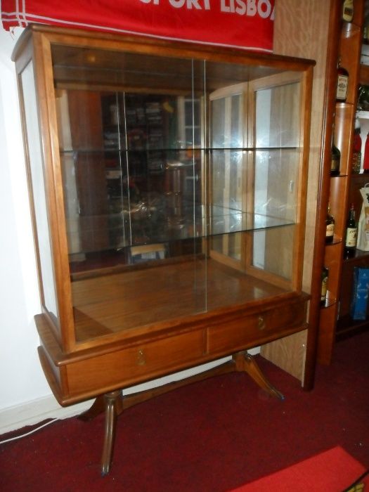 Móvel/Cristaleira/Vitrine de sala de jantar