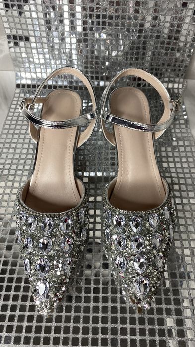 Туфлі срібні каміння на підборах прозорих | 39 розмір | 25 см стопа