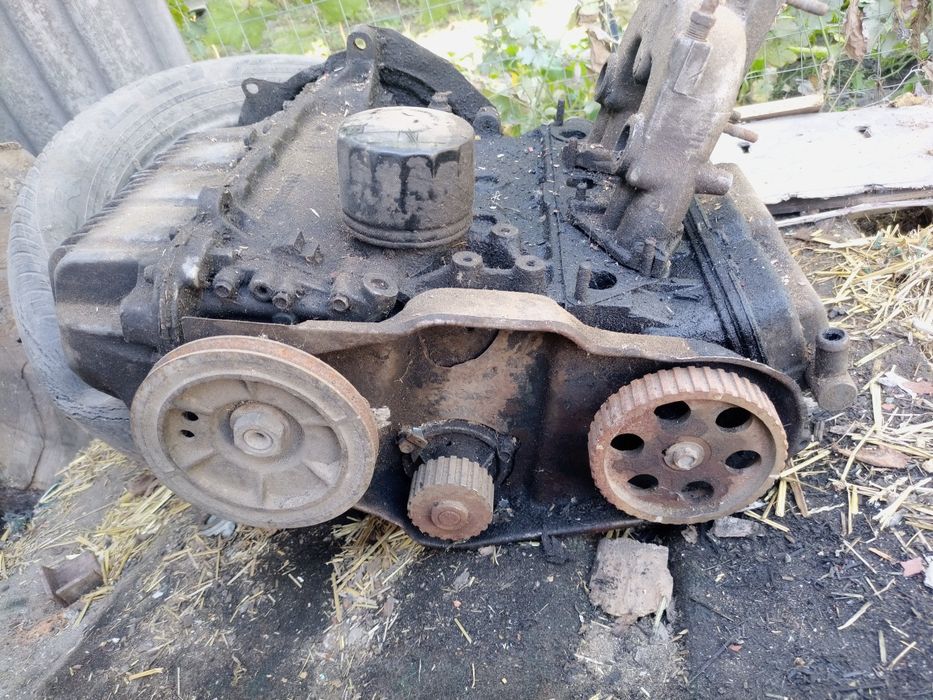 Двигун Таврія 1.1 заклинив,головка в гарному стані