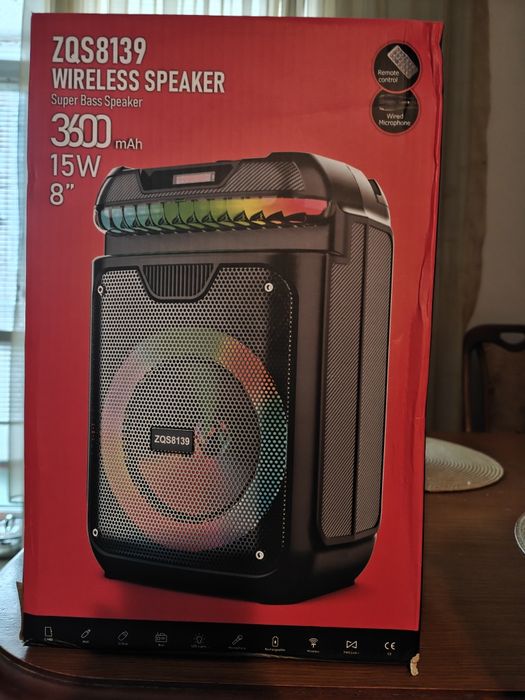 Продам портативну акустичну колонку з підсвічуванням.