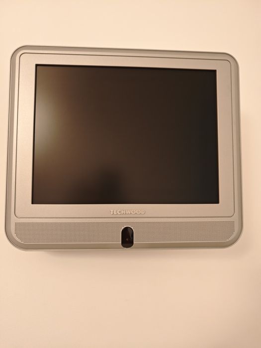 TV e suporte de parede
