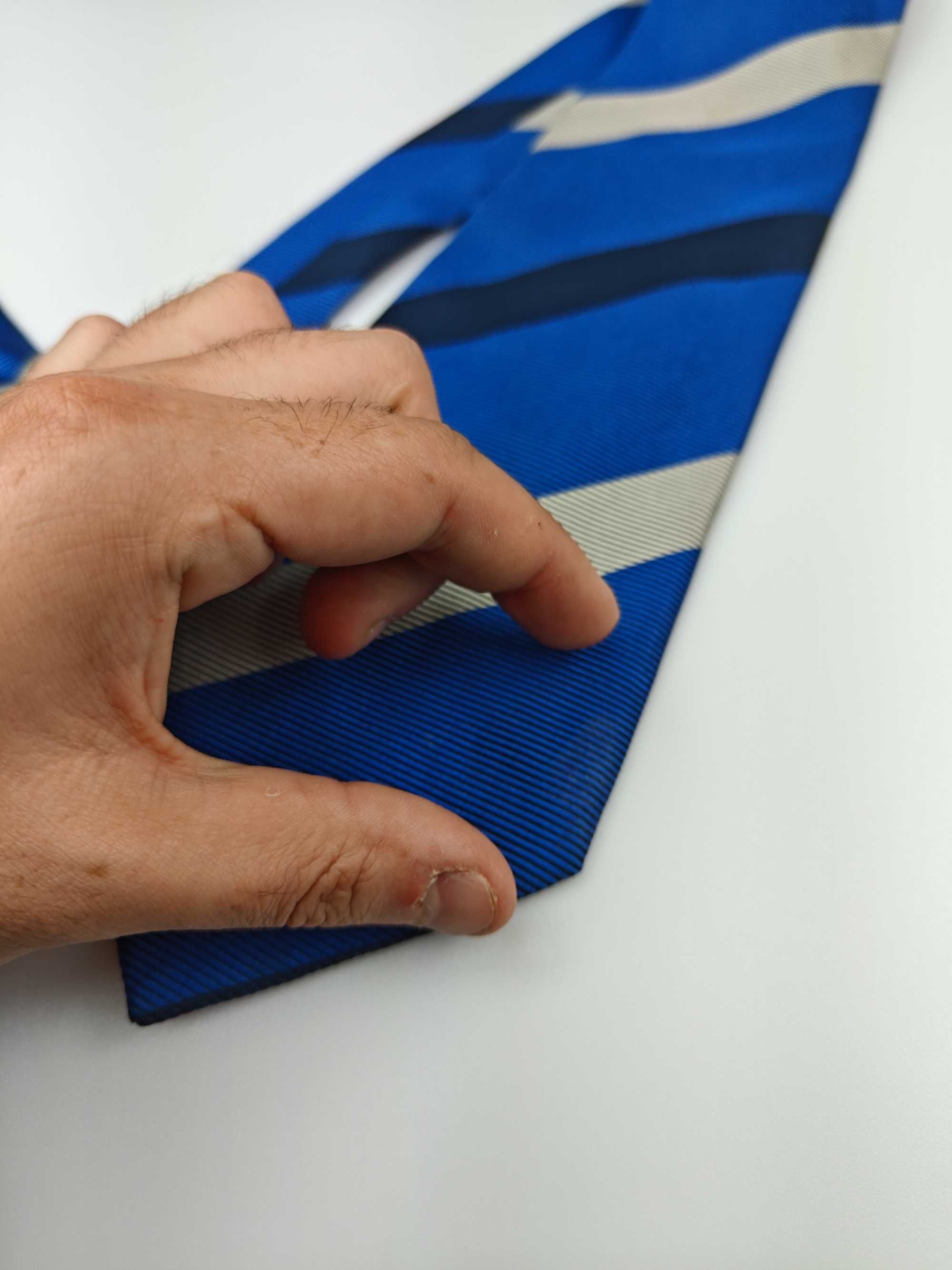 Fendi granatowy niebieski jedwabny krawat w paski regimental wrz165