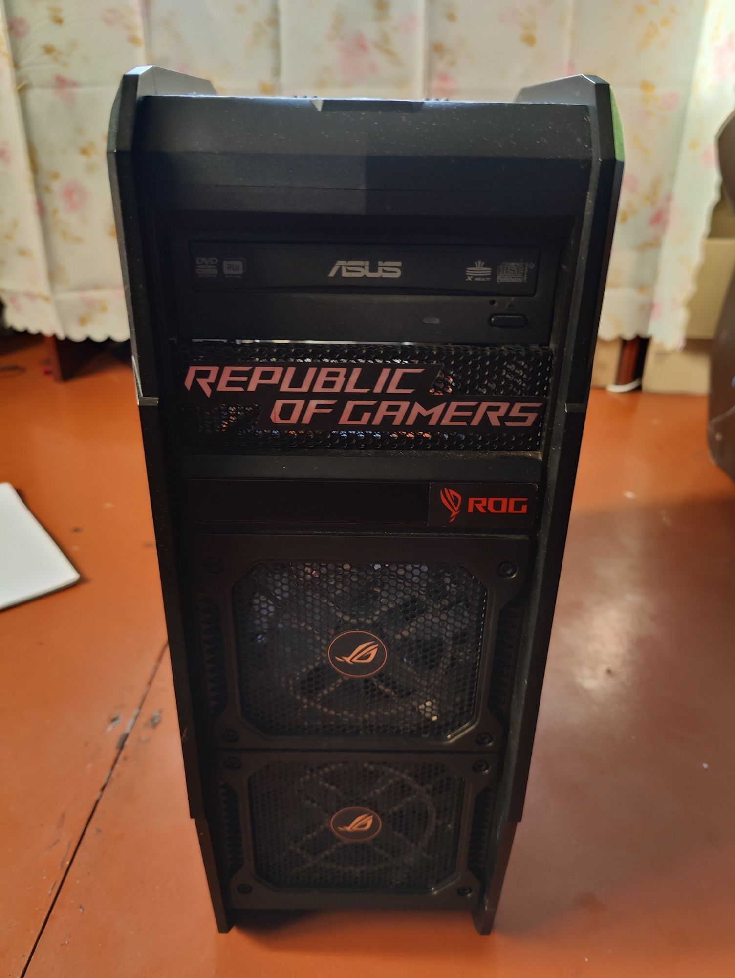 Игровой 6-ти ядерный пк 32 Гб озу RX 470 8GB