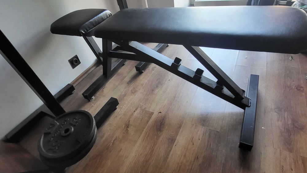 Ławka treningowa ze stojakami