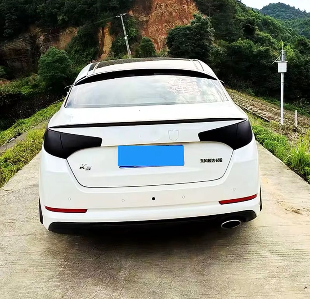 Спойлер KIA K5 накладка на багажник ляду бленда антикрыло киа к5