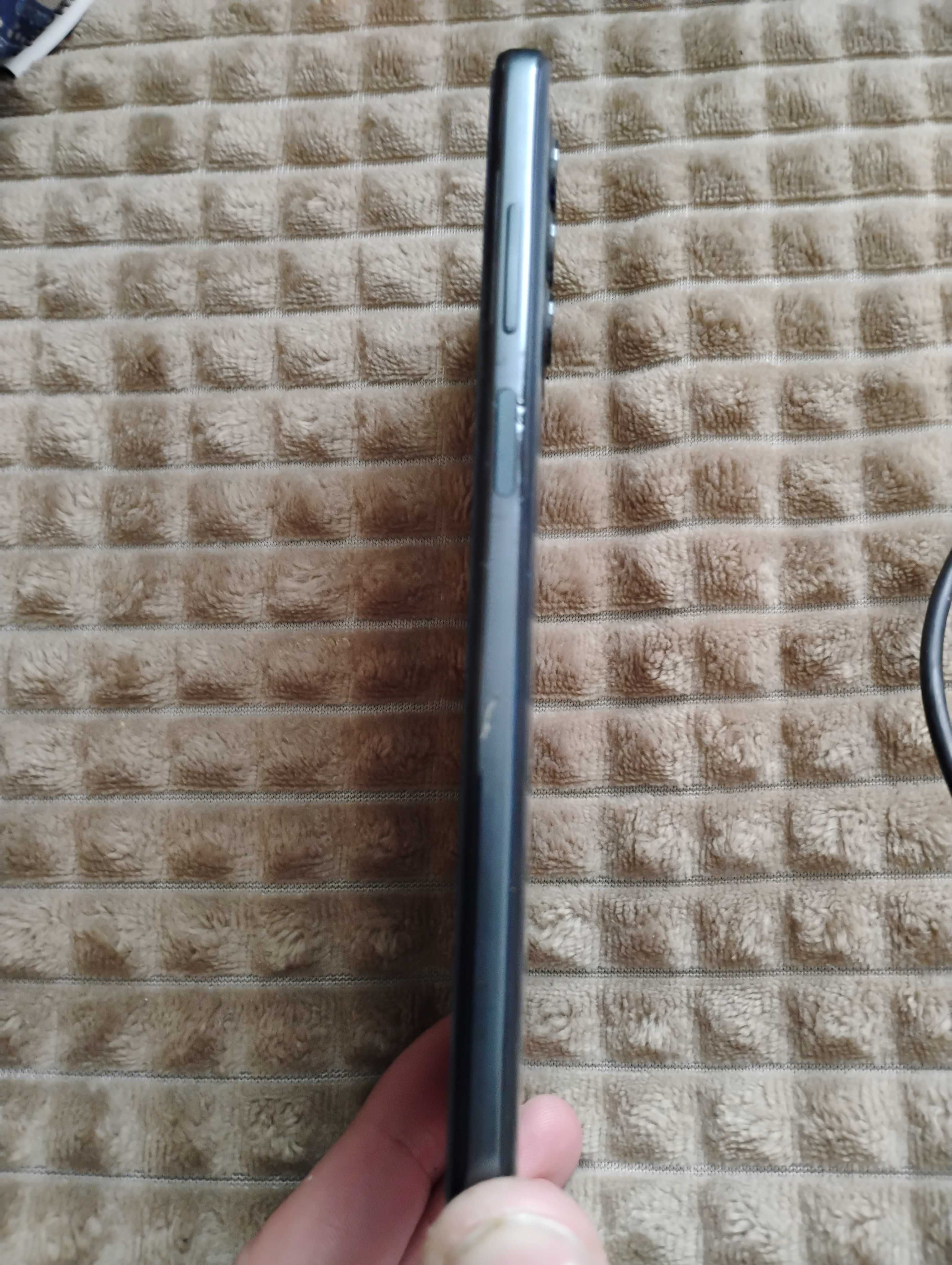 Motorola G 82 z drobnym uszkodzeniem ekranu