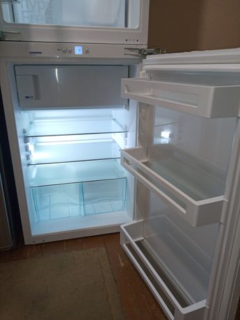 Встраиваемый холодильник Liebherr 87см с морозилкой из Германии
