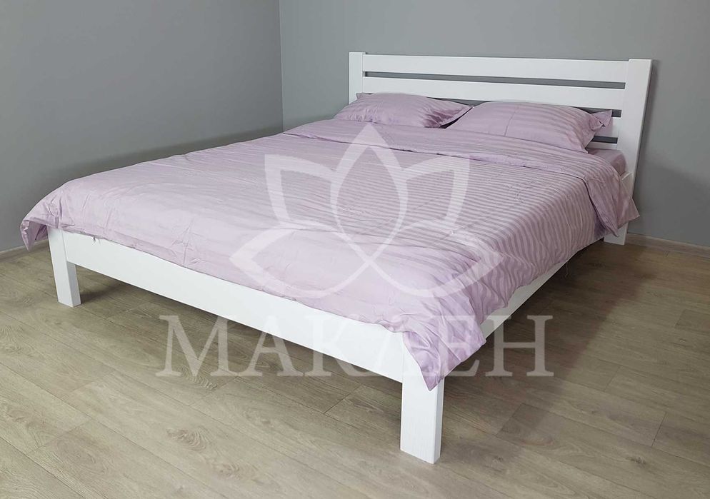 Просте двоспальне ліжко з дерева Ясен