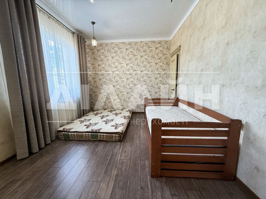 Vip будинок 4 спальні , 2 с/у на Правому березі