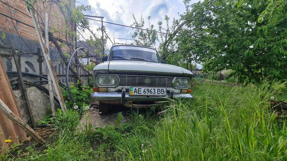 Продам машину, яка підійде для служби та складних доріг
