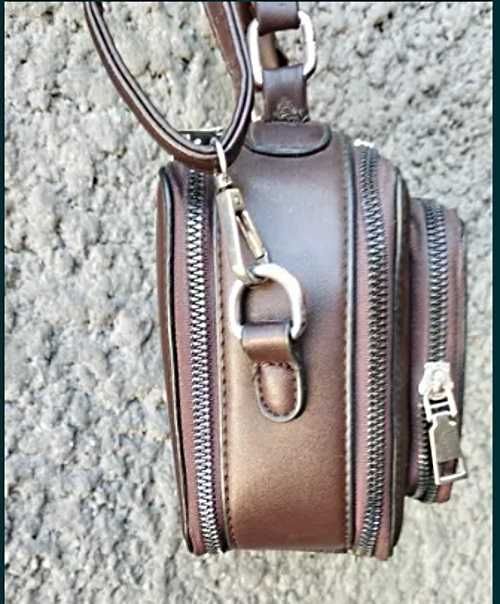 Вместительная сумочка кросс-боди, 21х16х7см
