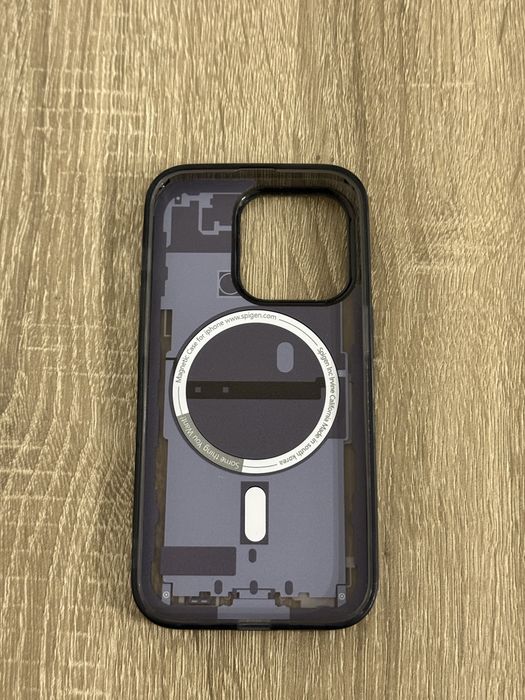 Capa Iphone 14 pro Spigen