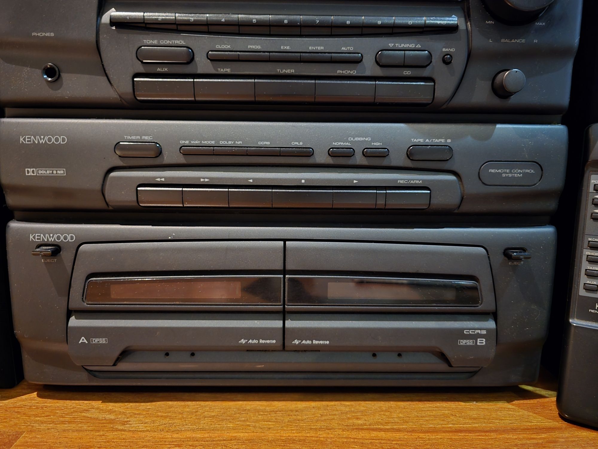 Aparelhagem de Música Kenwood.