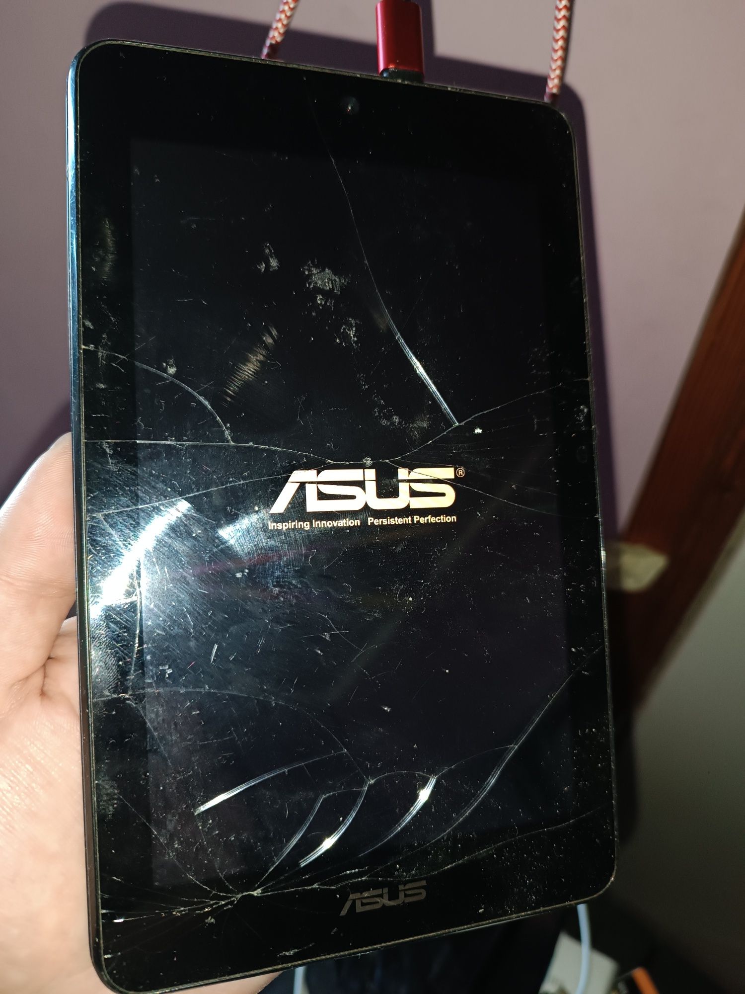 Планшет Asus memo pad k00e