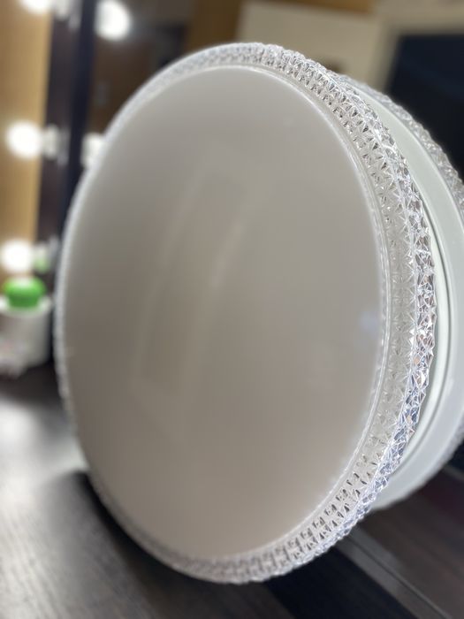 Светодиодный светильник LightMaster СЕ1093S с пультом ДУ