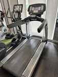 Беговая дорожка Life Fitness