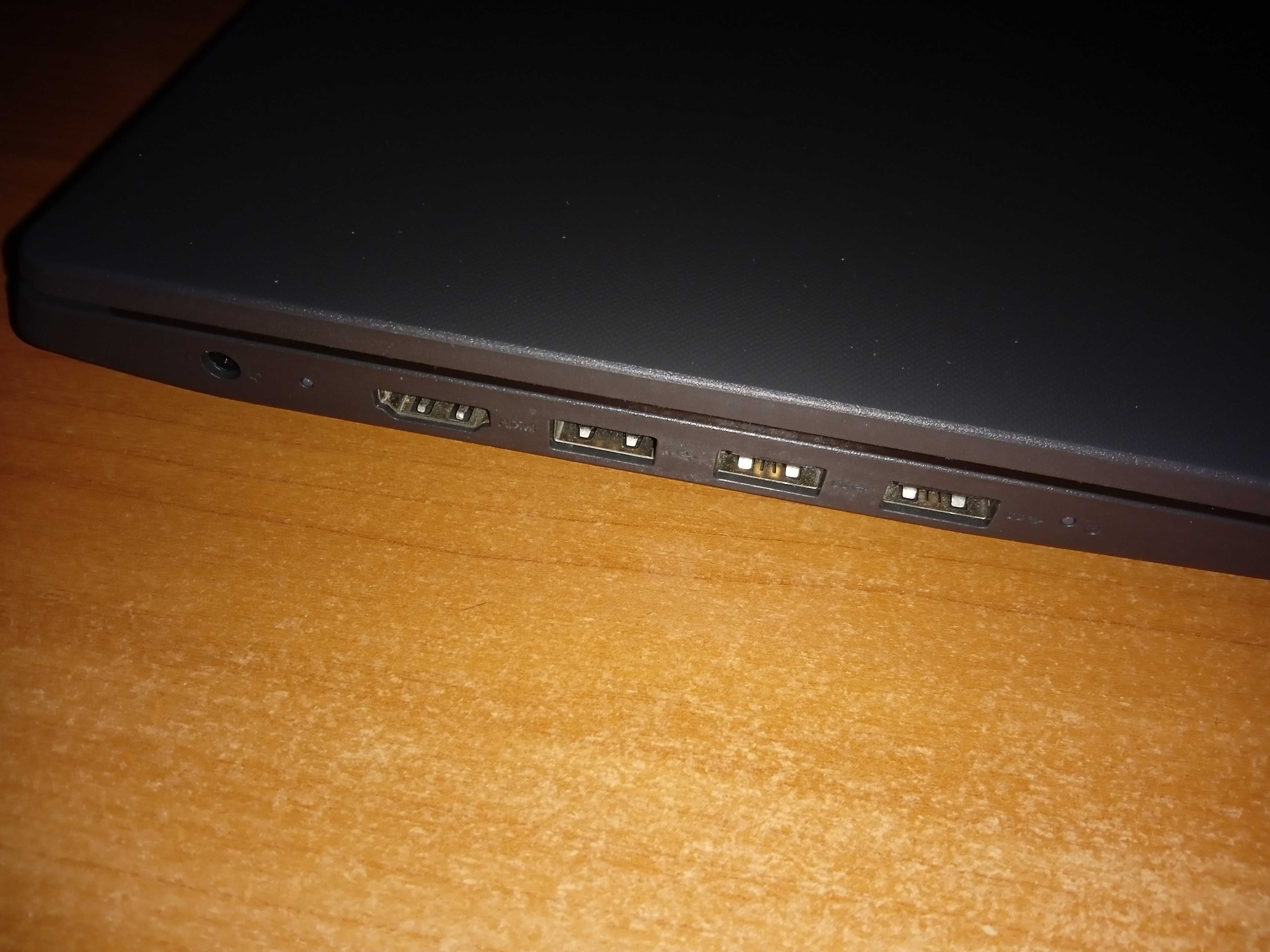 Ноутбук 2022 года Lenovo V15 82C7008TRA, 2 ядра, 4 Гб, SSD 256 Гб