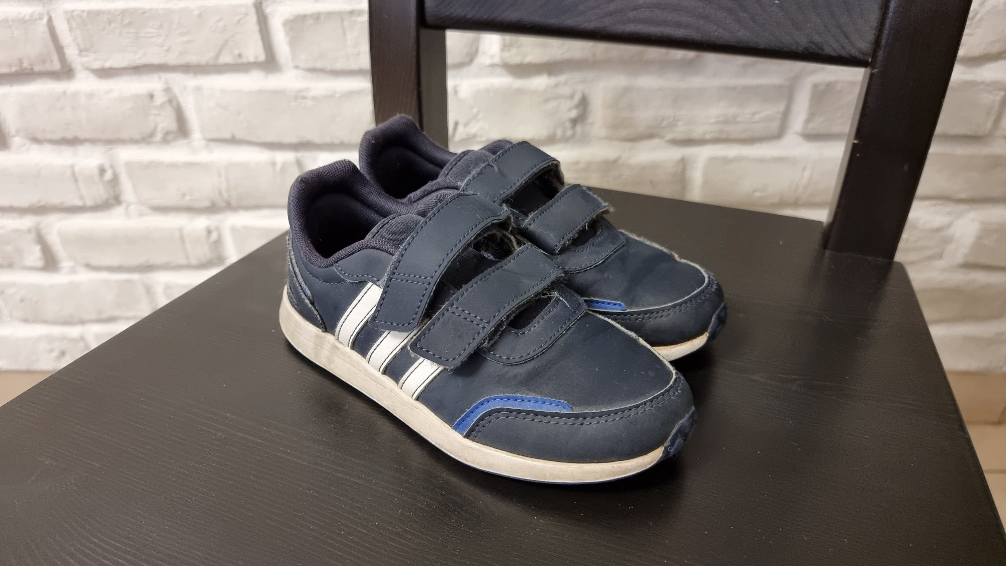 Buty firmy Adidas, rozmiar 31