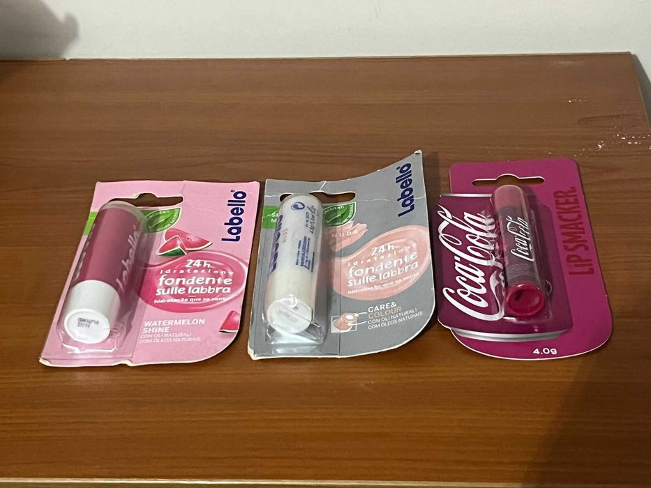 Lote 3 Batons Labello & Coca-Cola Selados – NOVOS