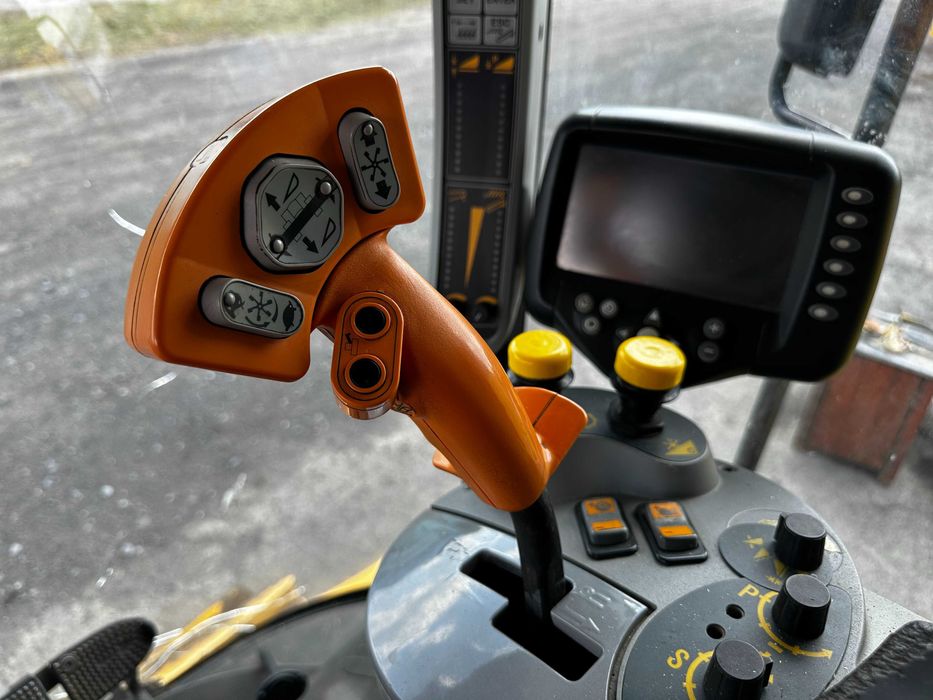 Комбайн зернозбиральний New Holland CSX 7080, 2010 р.в.