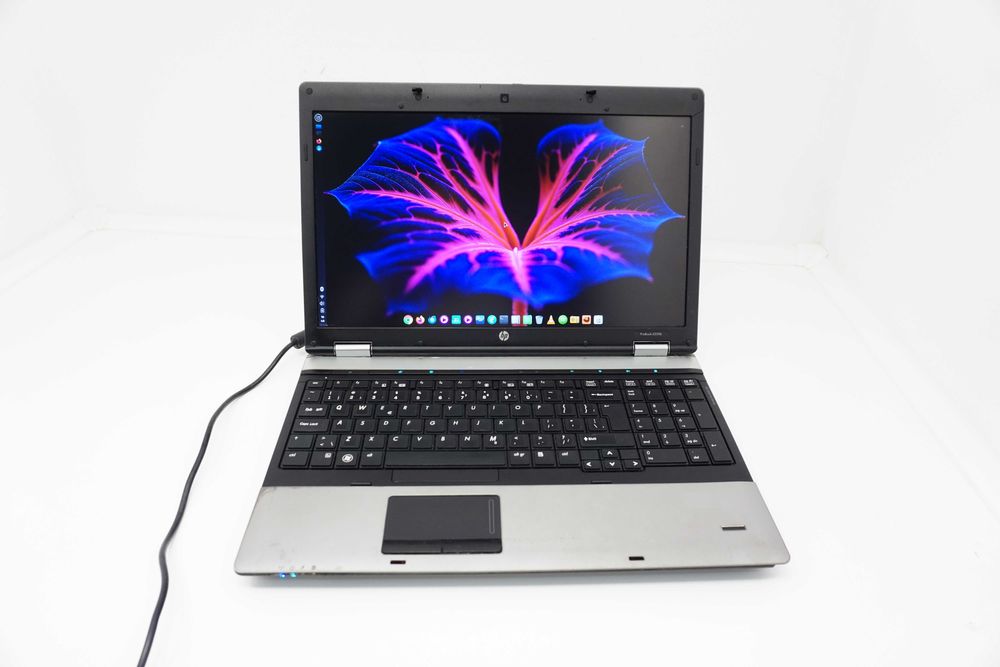 Laptop HP 15,6"  tani do internetu ,LINUX wsparcie do 2029 roku c834