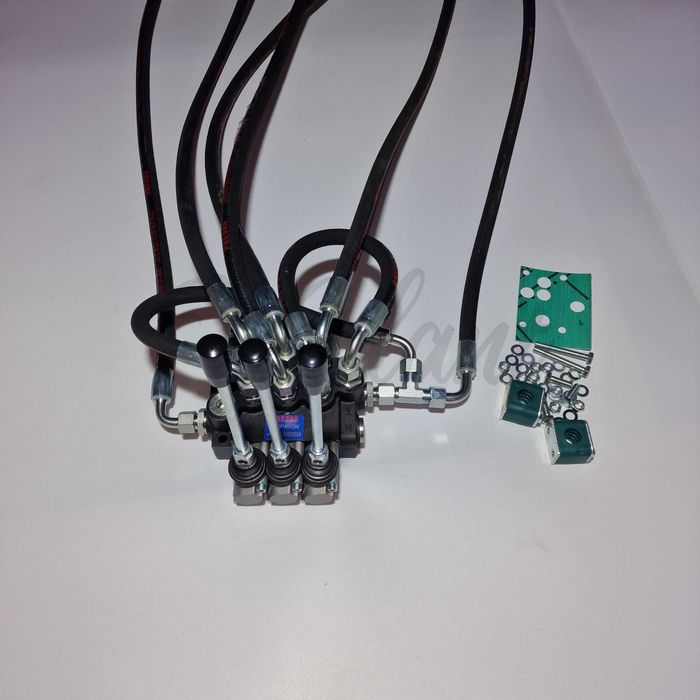 Rozdzielacz Zewnętrzny 3 Sekcyjny Ursus C-330 Hydrauliczny Do Wywrotu