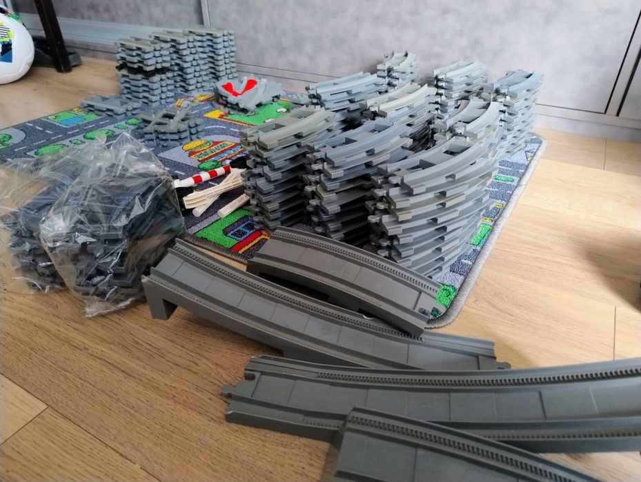 Pociąg lego duplo i tory