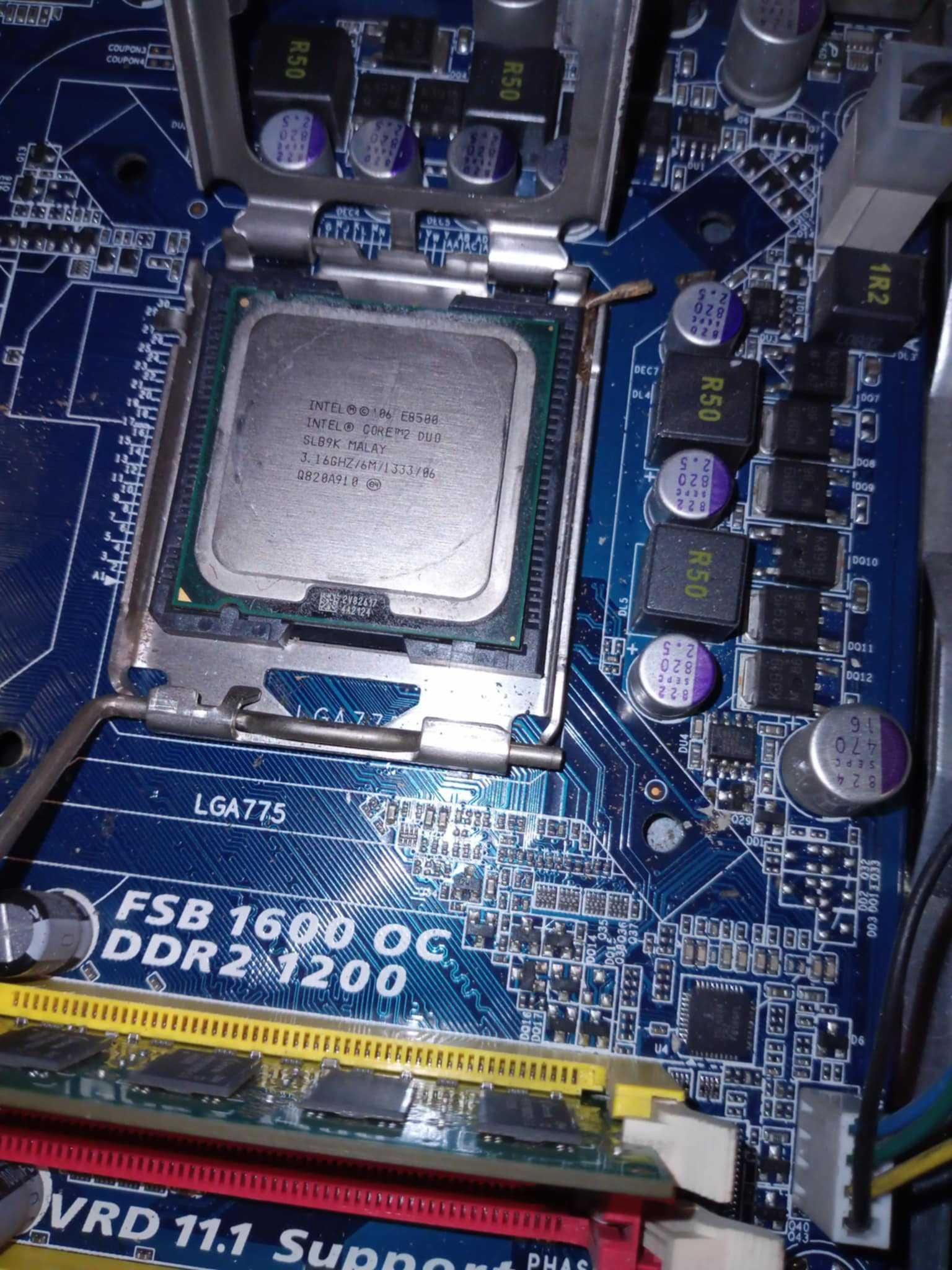 Komputer z Geforce GT320