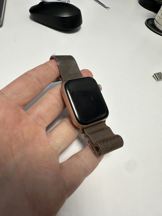 Apple Warch 4 Gold 44mm