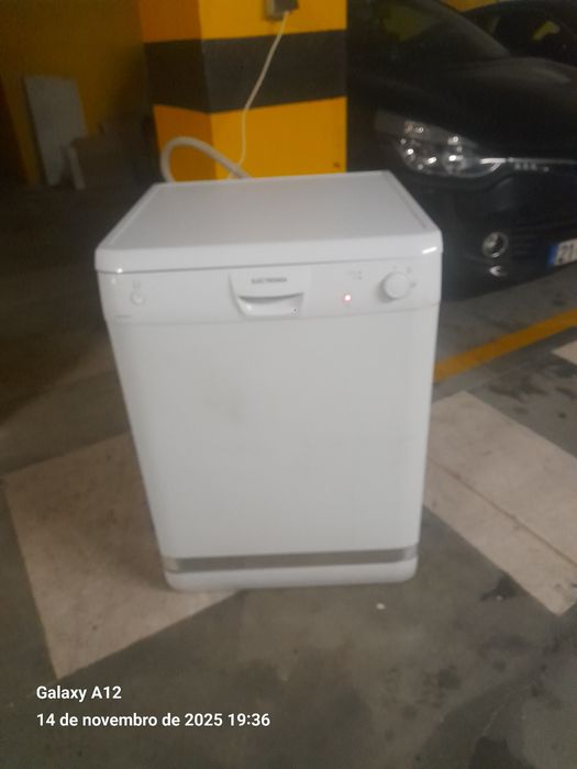 Maquina lavar loiça Eletronia CII