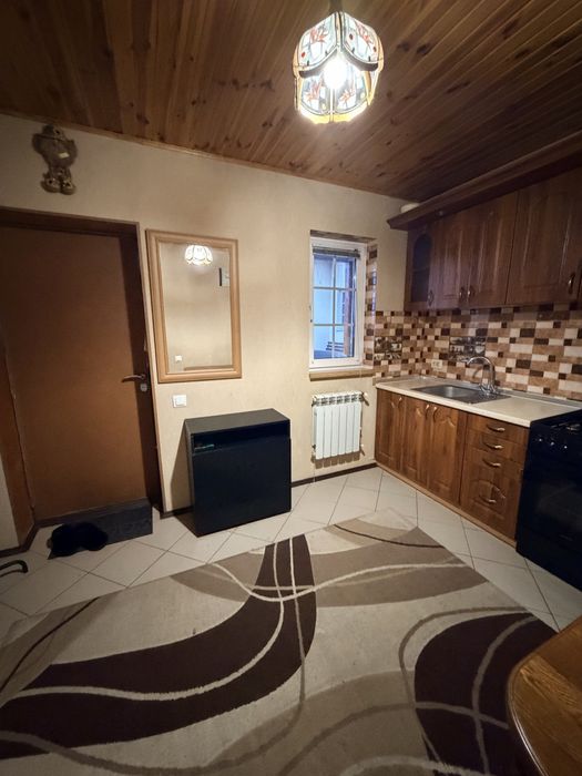 Оренда квартири в приватному секторі. Парковка. Світло 24/7