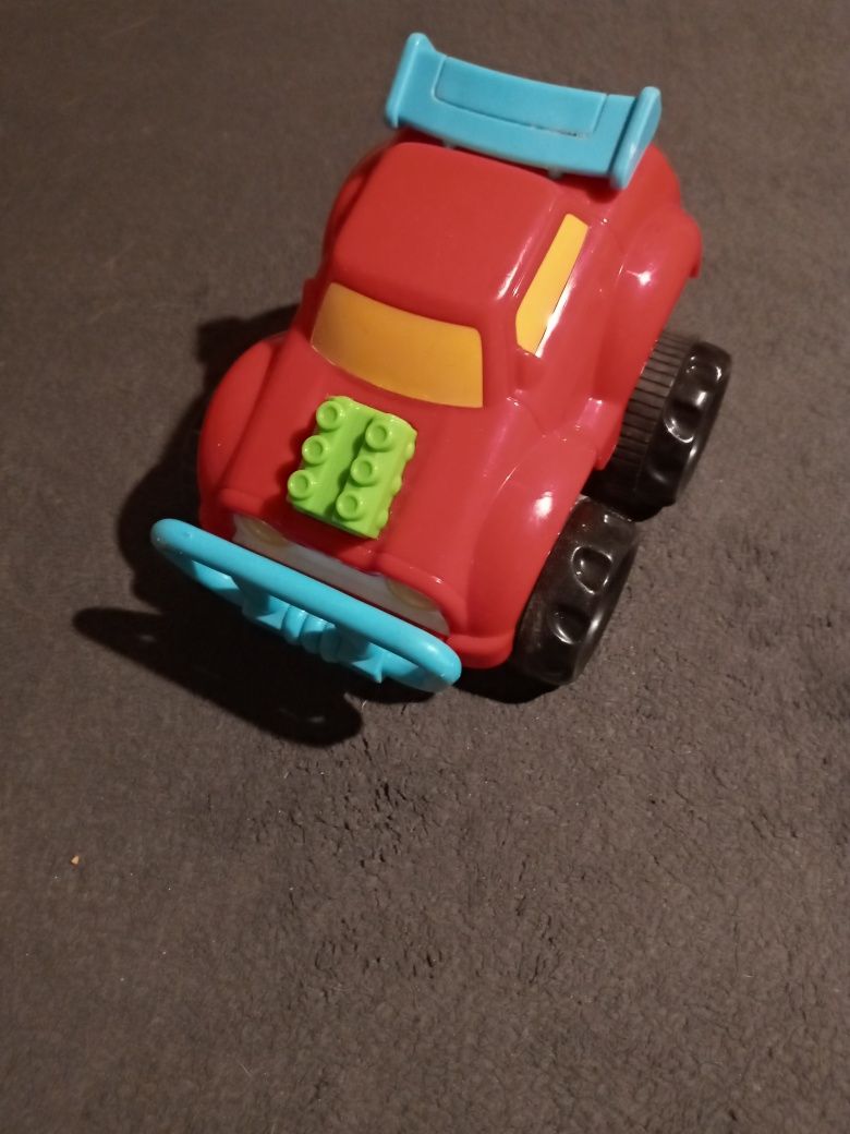 Zabawka samochód czerwony