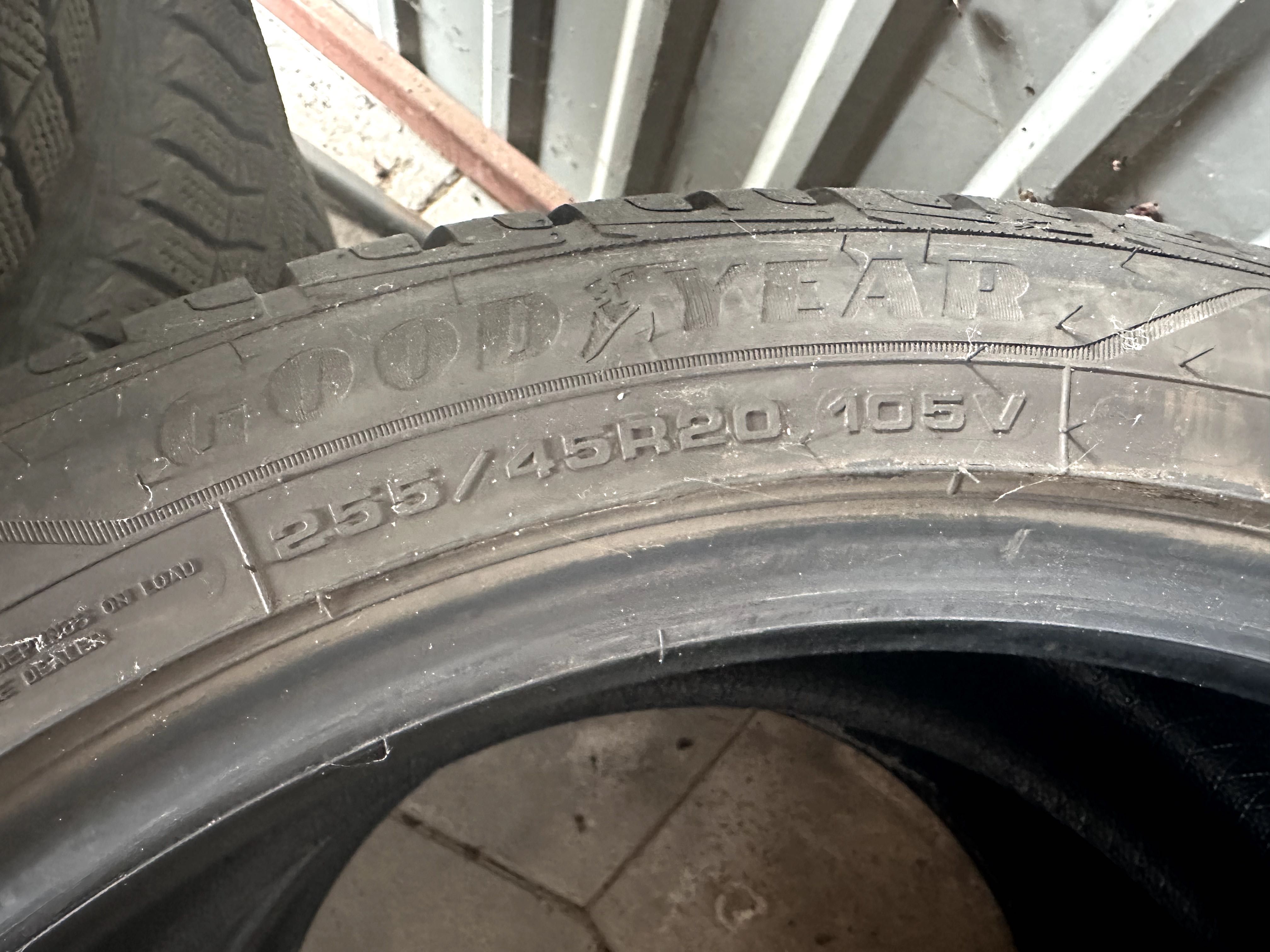 Goodyear UltraGrip performance+ R20 комплект id4 зима