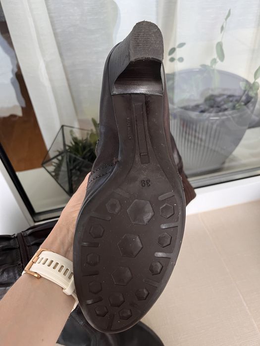 Чоботи шкіряні, високі, 39р