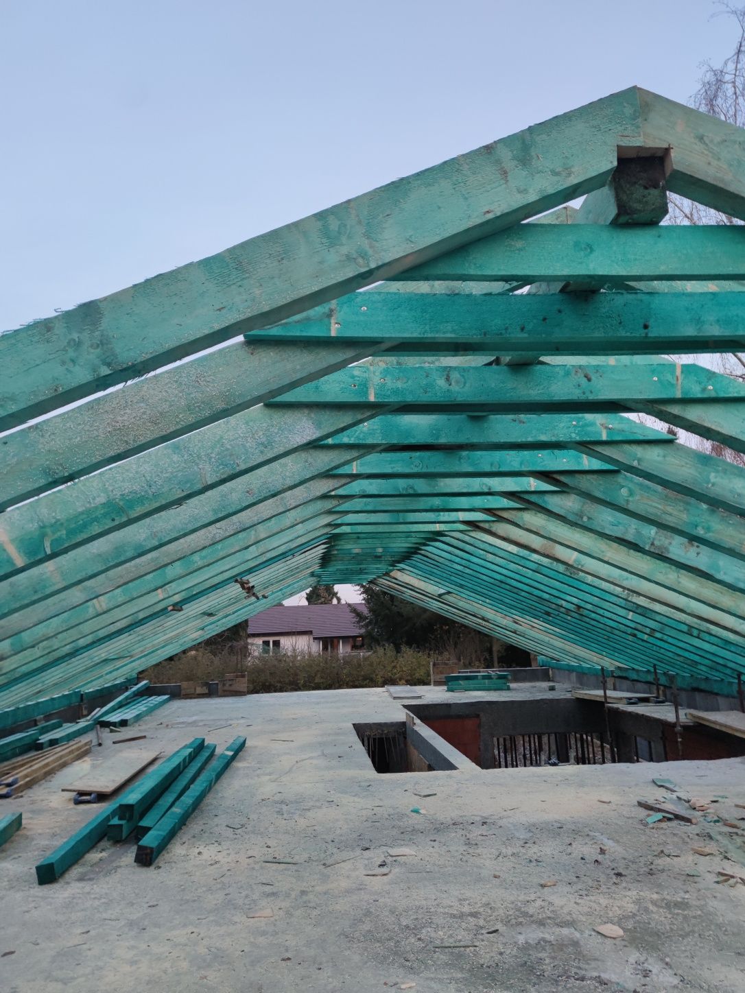 Więźba dachowa drewno na Twój dach łaty deski podbitka taras montaż