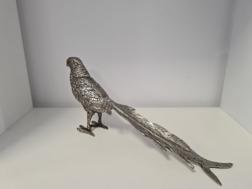 Pavão e faisão em metal