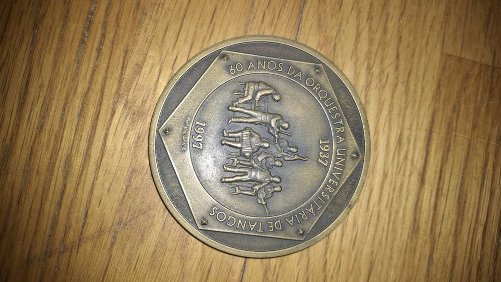 Placa comemorativa – 60 anos da Orquestra Universitária de Tangos (199