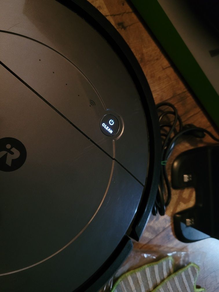 Sprzedam używany odkurzacz z mopowaniem iRobot Roomba Combo
