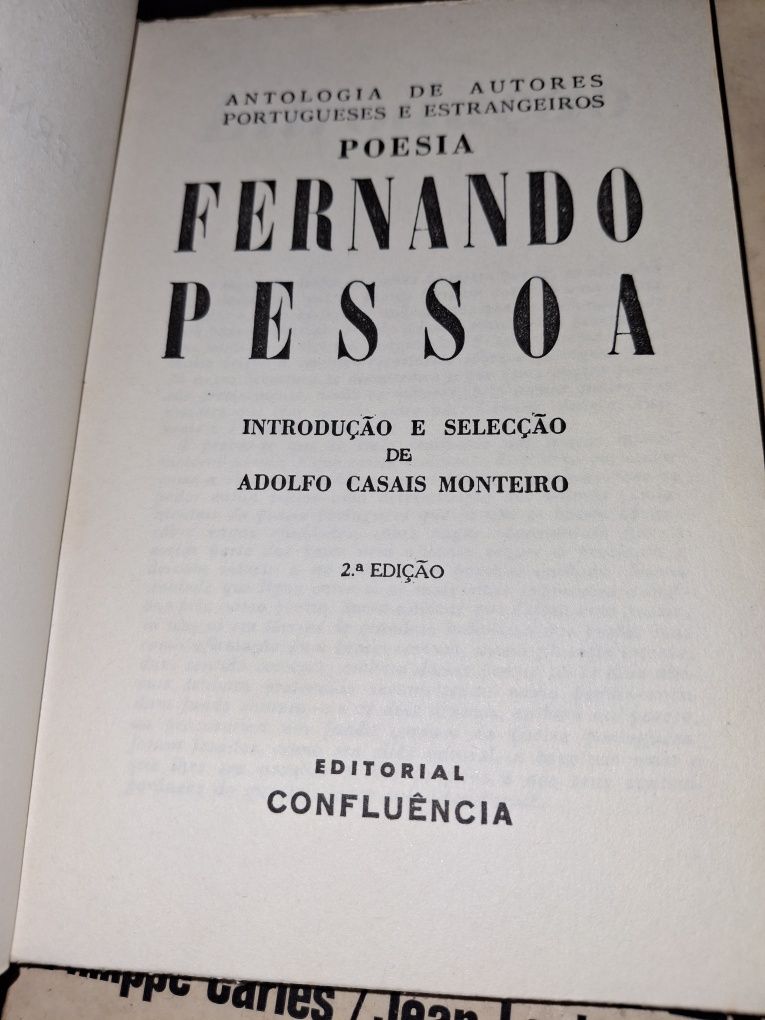 Poesia Fernando Pessoa edição confluencia