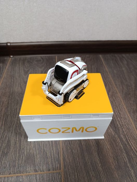 Робот Anki Cozmo Robot Анкі Козмо