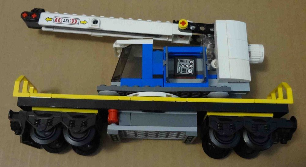 Лего поезд LEGO Cargo Train 60198 оригинал