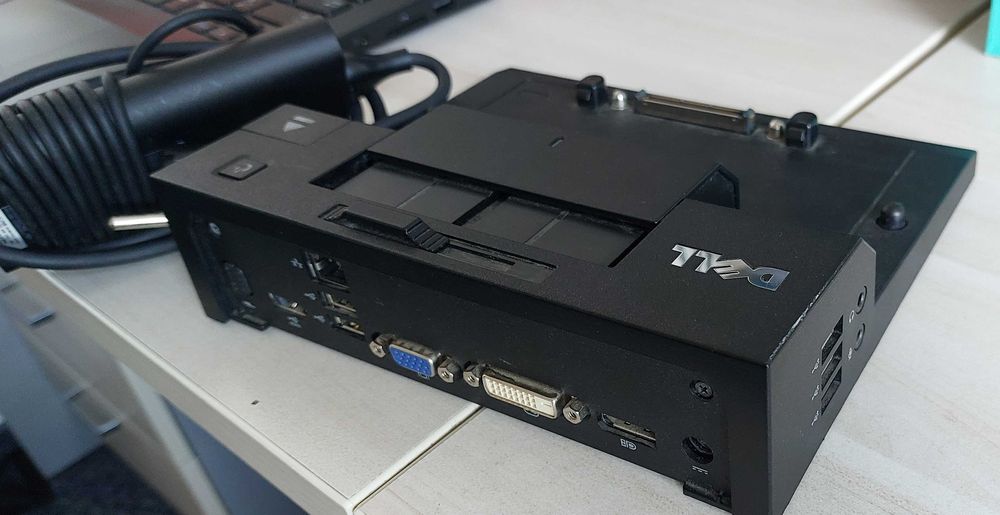 DELL Latitude E5470 zadbany zdrowa bateria modem LTE + stacja dokująca